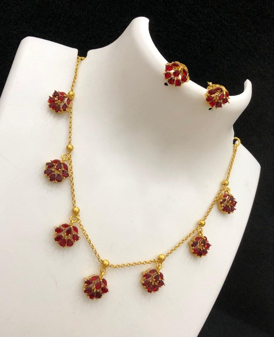 Classic Flower Necklace set - Multicolour